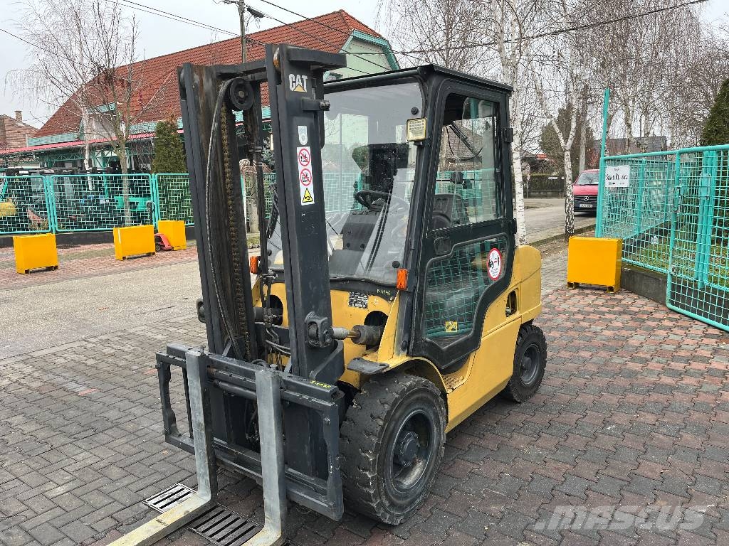 CAT DP30NT V-4246 IO Camiones diesel