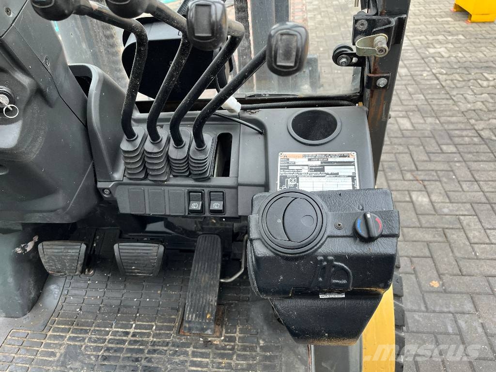 CAT DP30NT V-4246 IO Camiones diesel