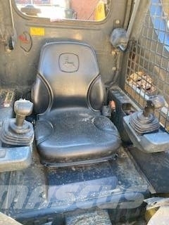 John Deere 317G Chargeuse compacte