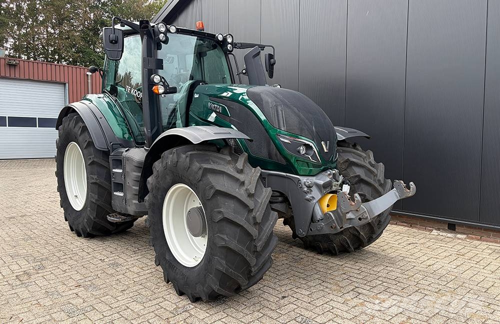Valtra T174 Direct TwinTrac Tractoren