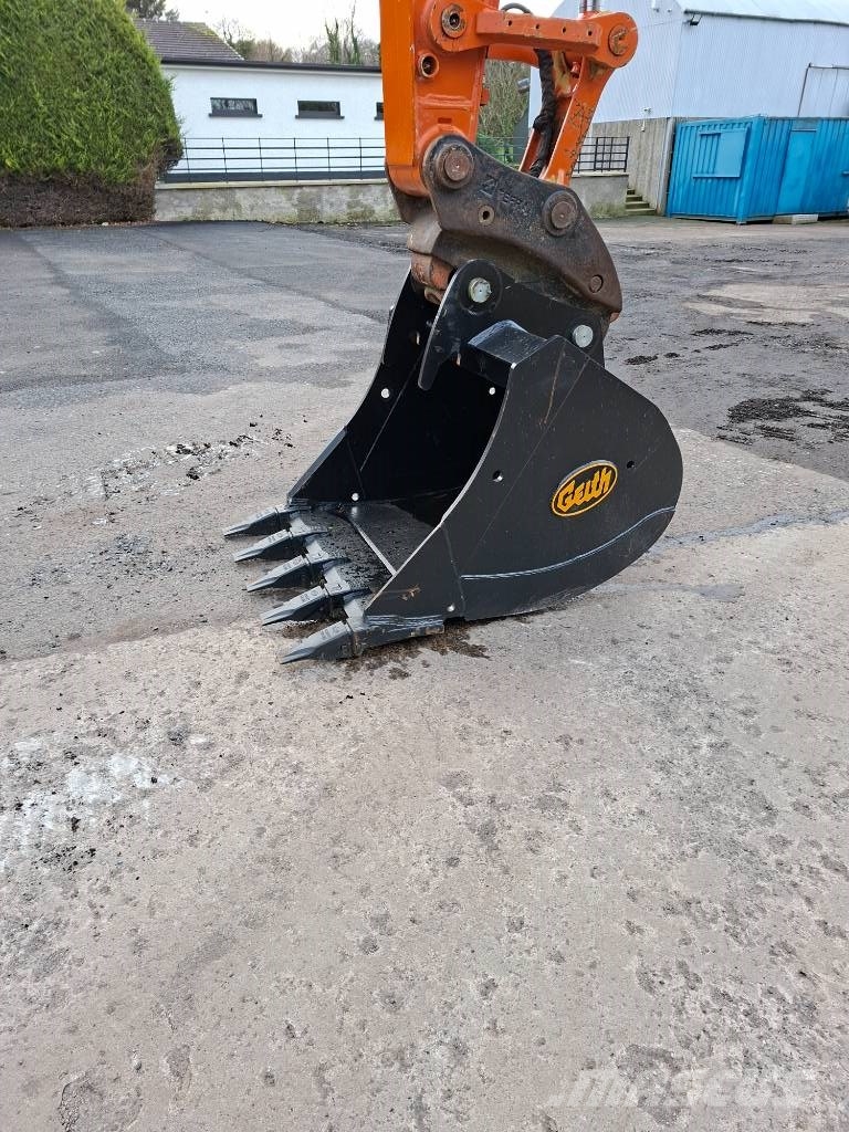 Hitachi ZX 130-7 Crawler excavators