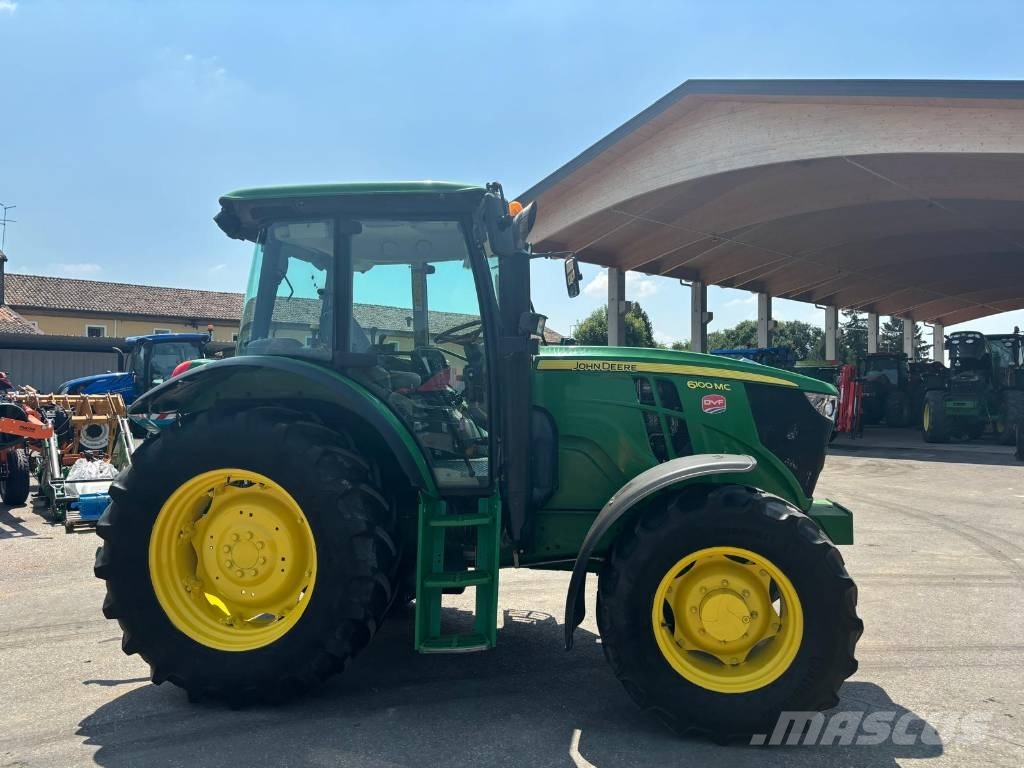 John Deere 6100 MC Traktori