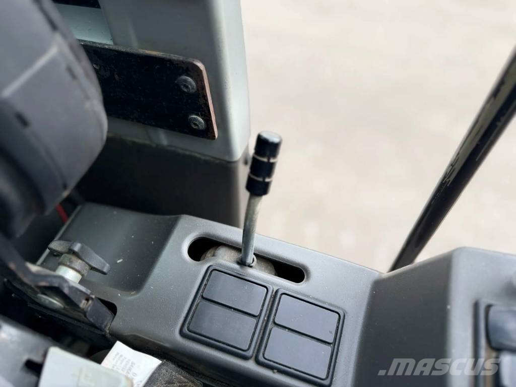 CAT M318F Pyöräkaivukoneet