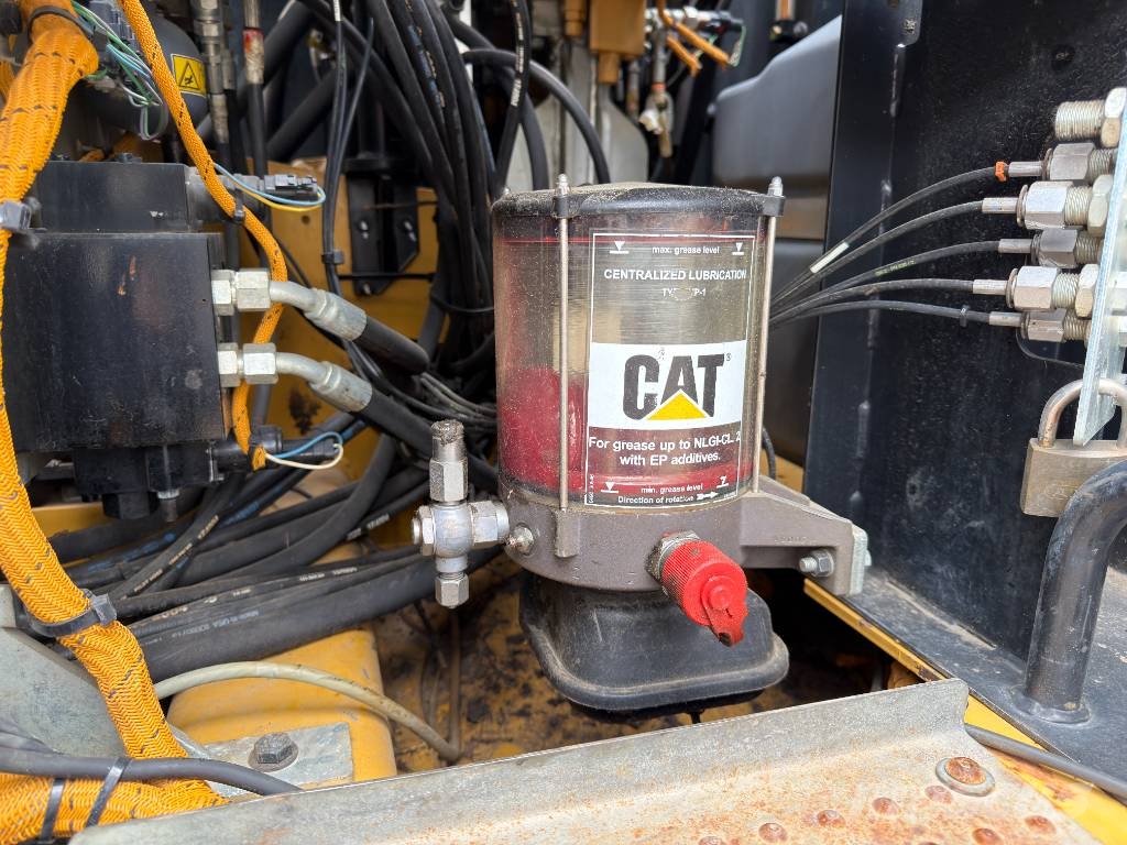 CAT M318F Pyöräkaivukoneet