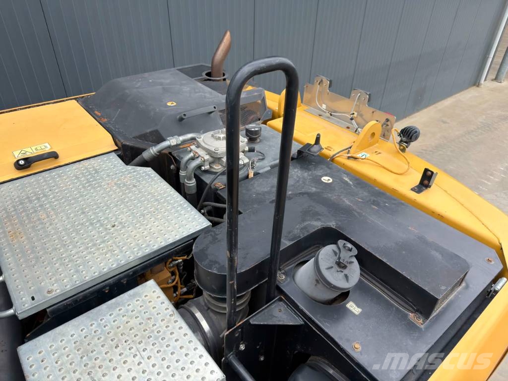 CAT M318F Pyöräkaivukoneet