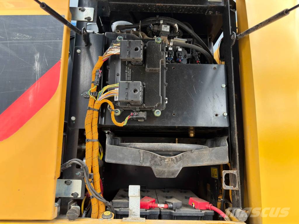 CAT M318F Pyöräkaivukoneet