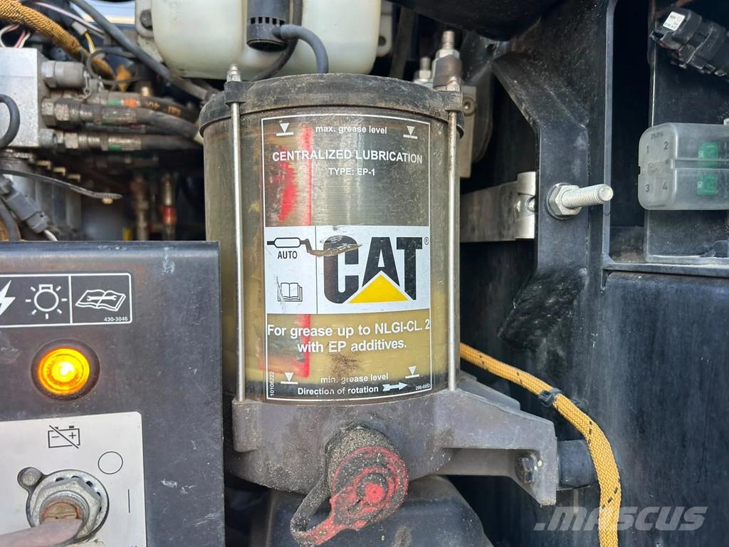 CAT M315F Ratiniai ekskavatoriai