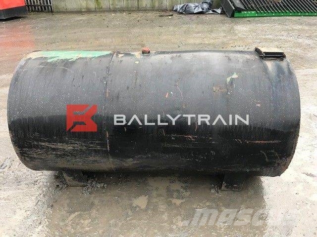  Oil/Fuel 1300LTR Tank €200 Muut koneet