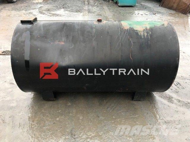  Oil/Fuel 1300LTR Tank €200 Muut koneet