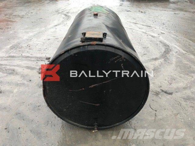  Oil/Fuel 1300LTR Tank €200 Muut koneet