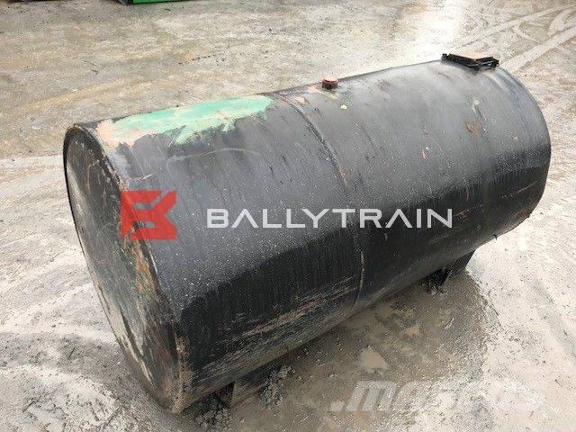  Oil/Fuel 1300LTR Tank €200 Muut koneet