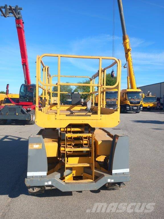 Haulotte Compact 12 DX Škarjaste dvižne ploščadi