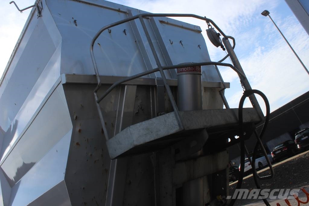 AMT TV400 4 akslet 68 m3 skrot trailer Benne semi remorque