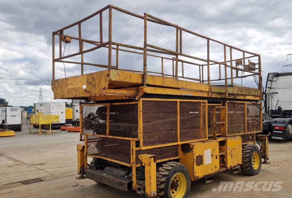 SkyJack SJ 9250 4x4 Plataformas tijera