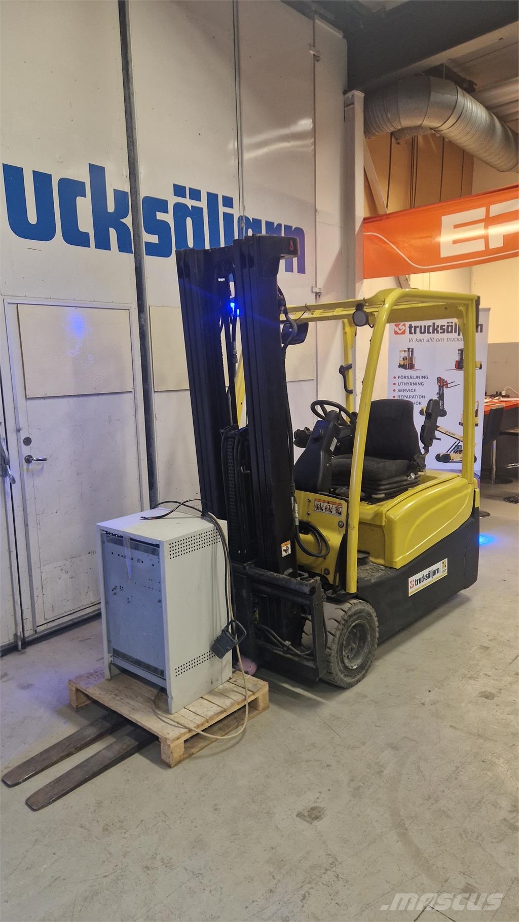 Hyster J2.0XNT LWB Electric forklifts