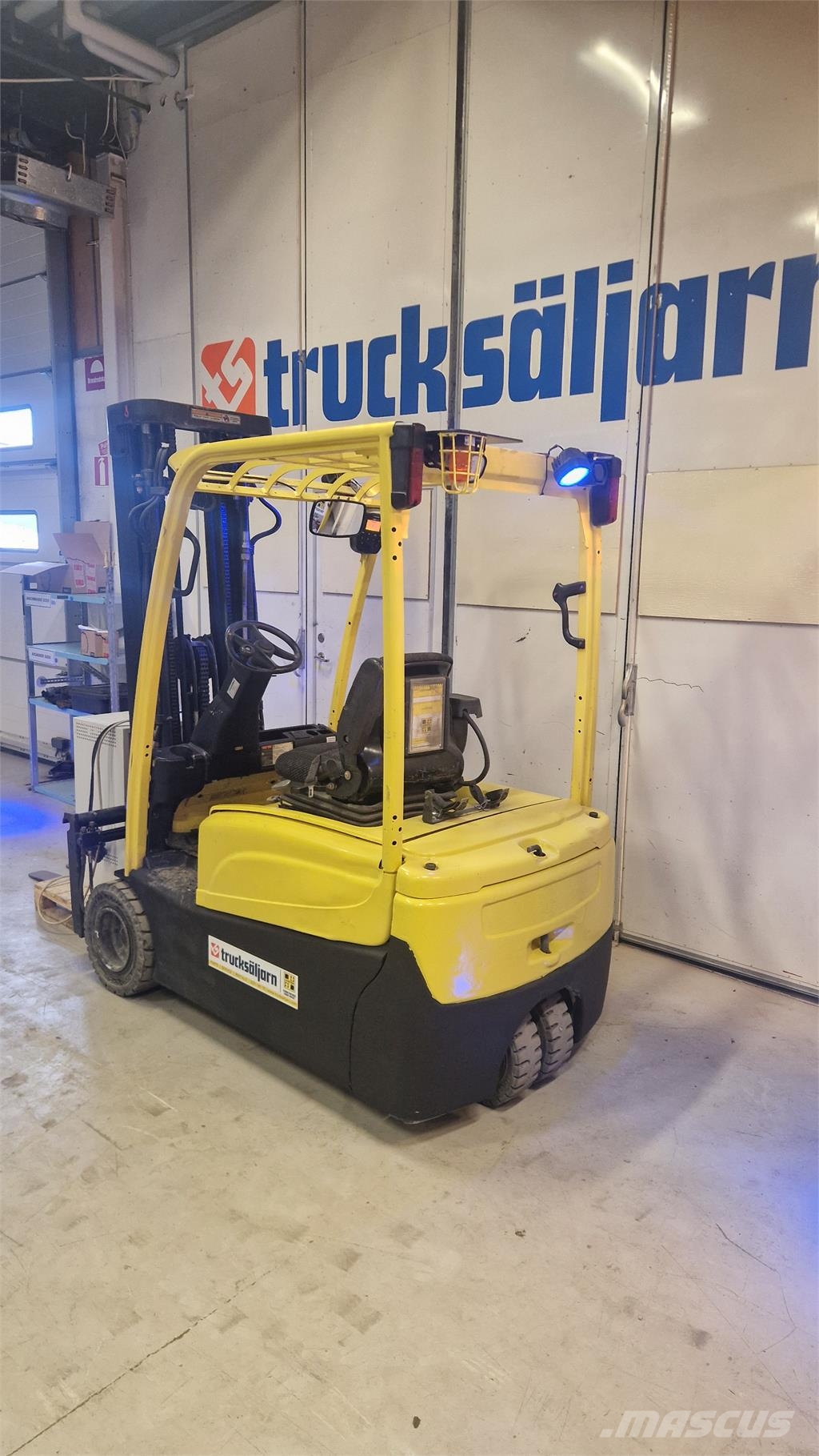 Hyster J2.0XNT LWB Electric forklifts
