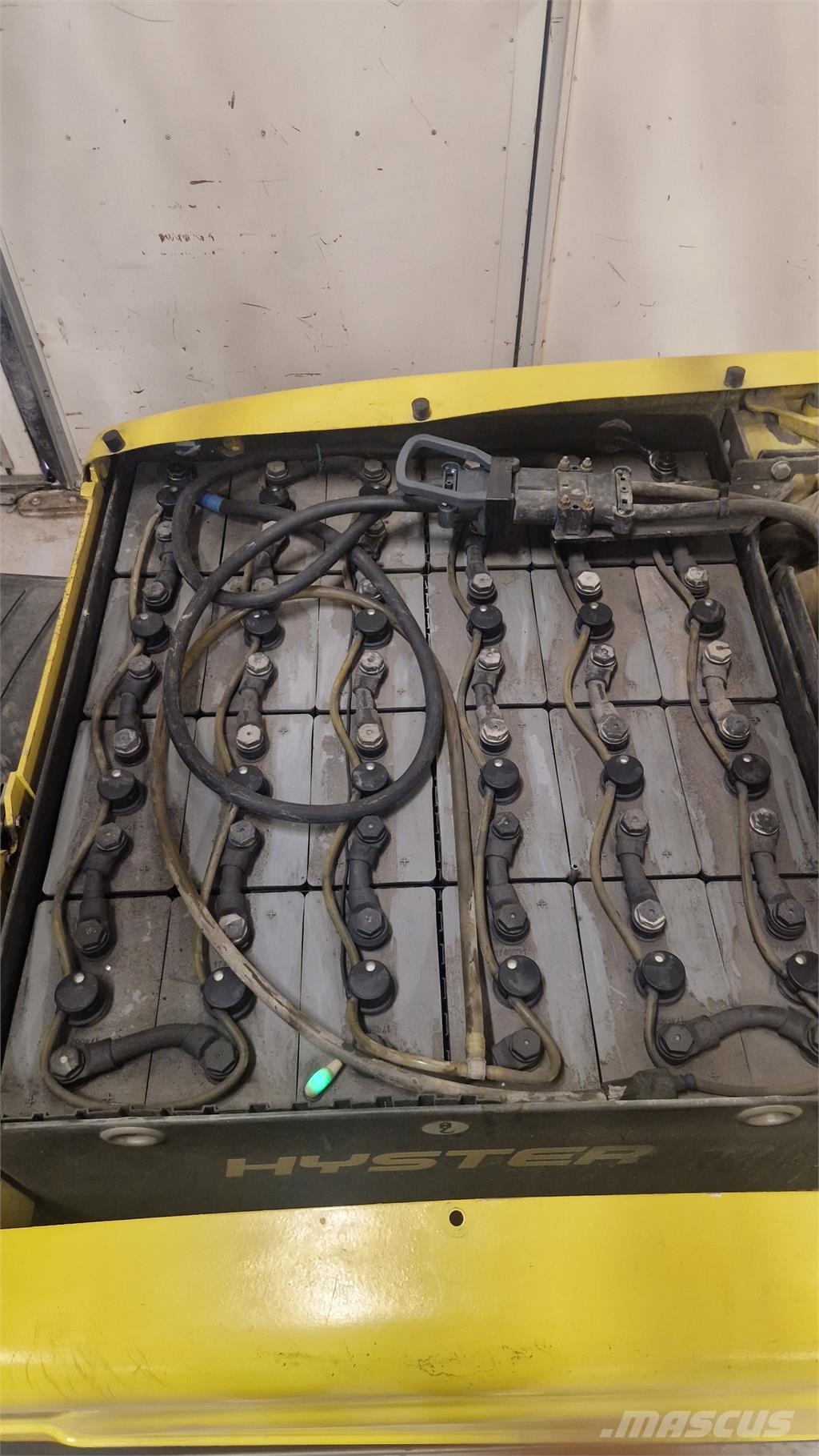 Hyster J2.0XNT LWB Electric forklifts