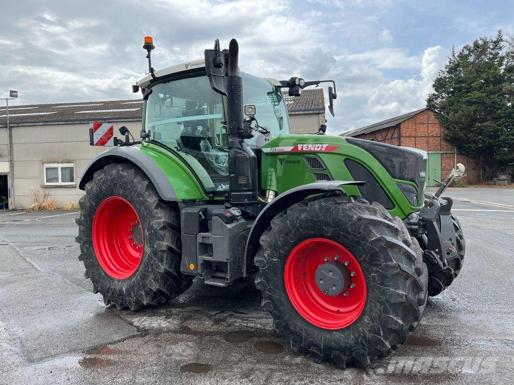 Fendt 724 VARIO POWER PLUS Traktori