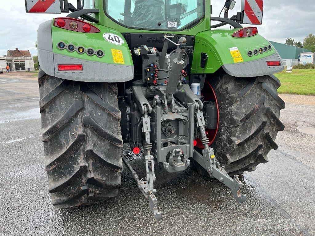 Fendt 724 VARIO POWER PLUS Traktorer