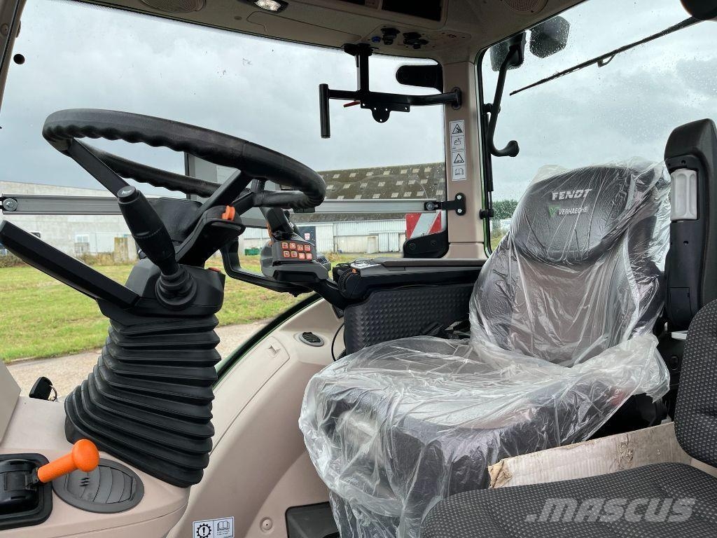 Fendt 724 VARIO POWER PLUS Tractors