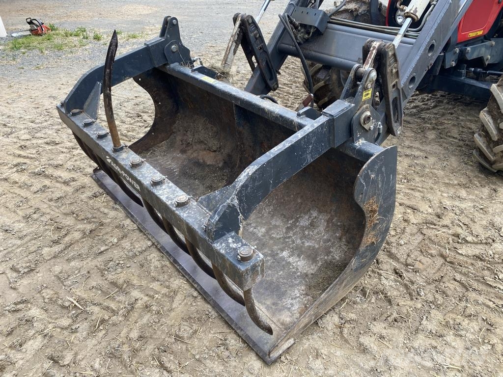 Massey Ferguson 5445 Traktori