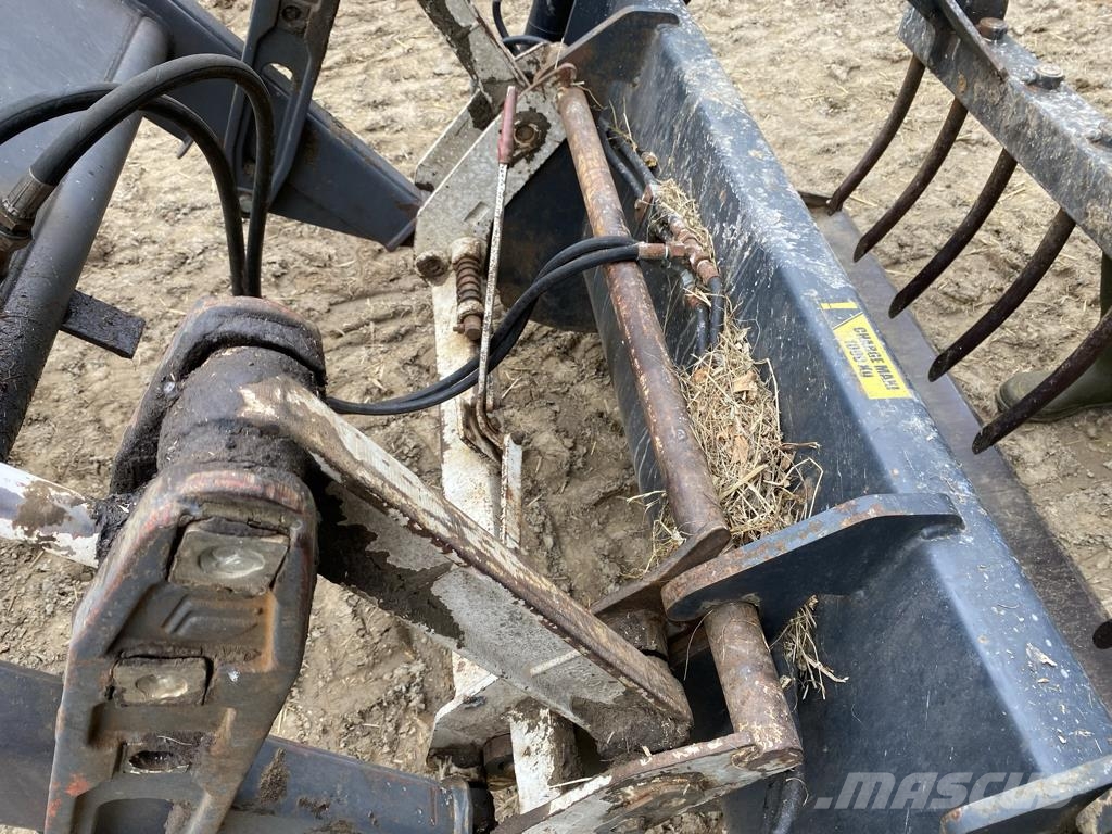 Massey Ferguson 5445 Traktori