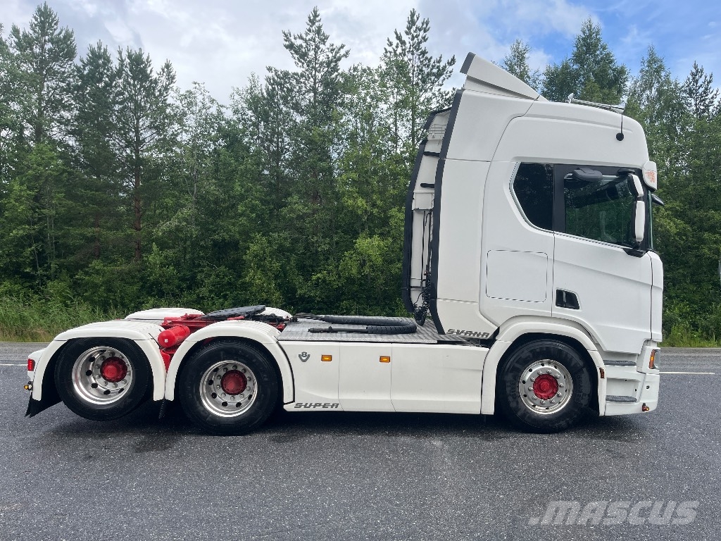 Scania R 650 Vetopöytäautot