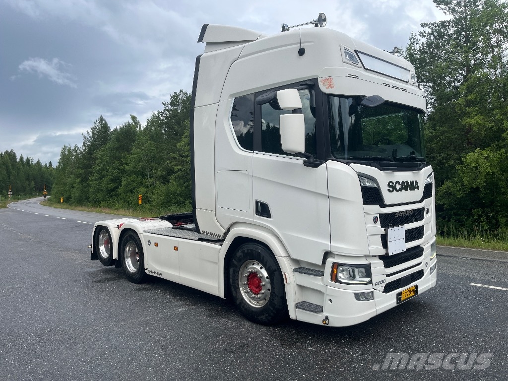 Scania R 650 Vetopöytäautot