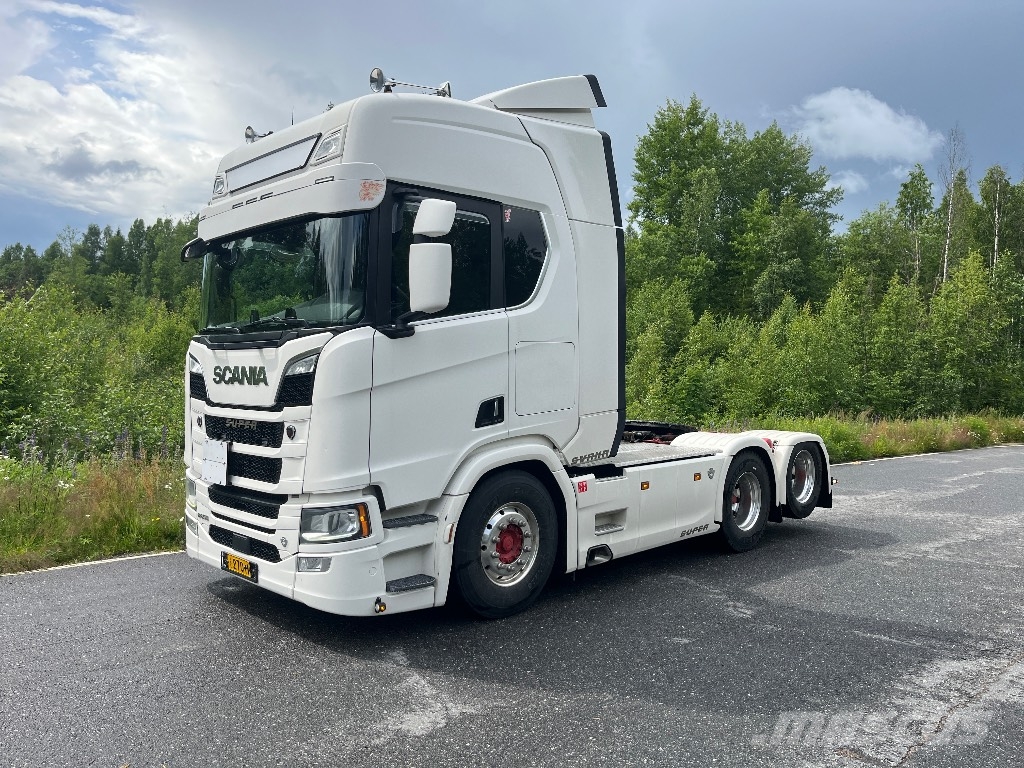 Scania R 650 Vetopöytäautot