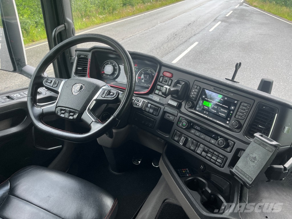 Scania R 650 Vetopöytäautot