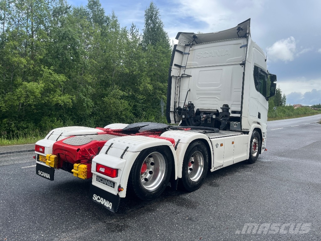Scania R 650 Vetopöytäautot