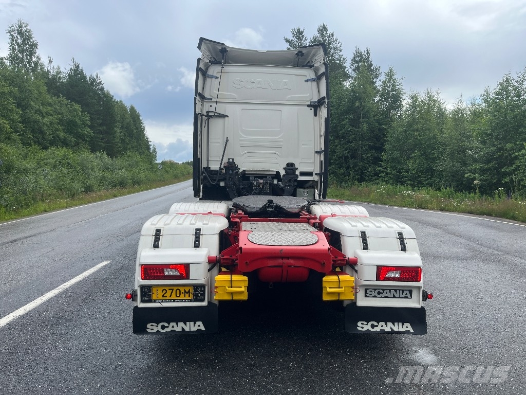Scania R 650 Vetopöytäautot