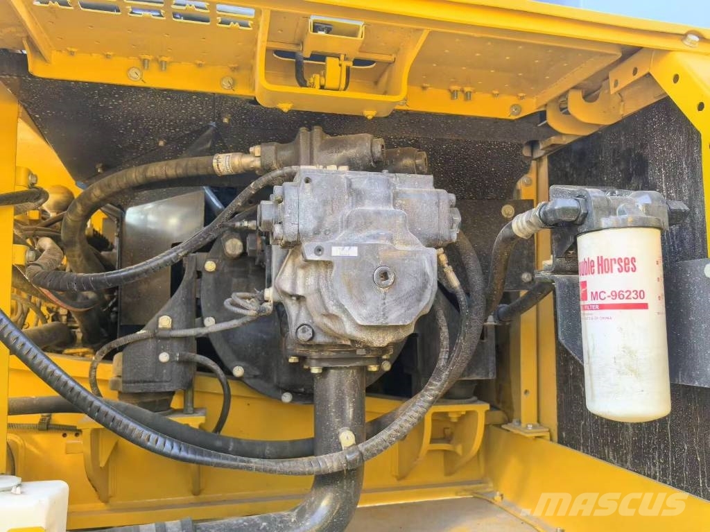 Komatsu pc360-8mo Paletli ekskavatörler