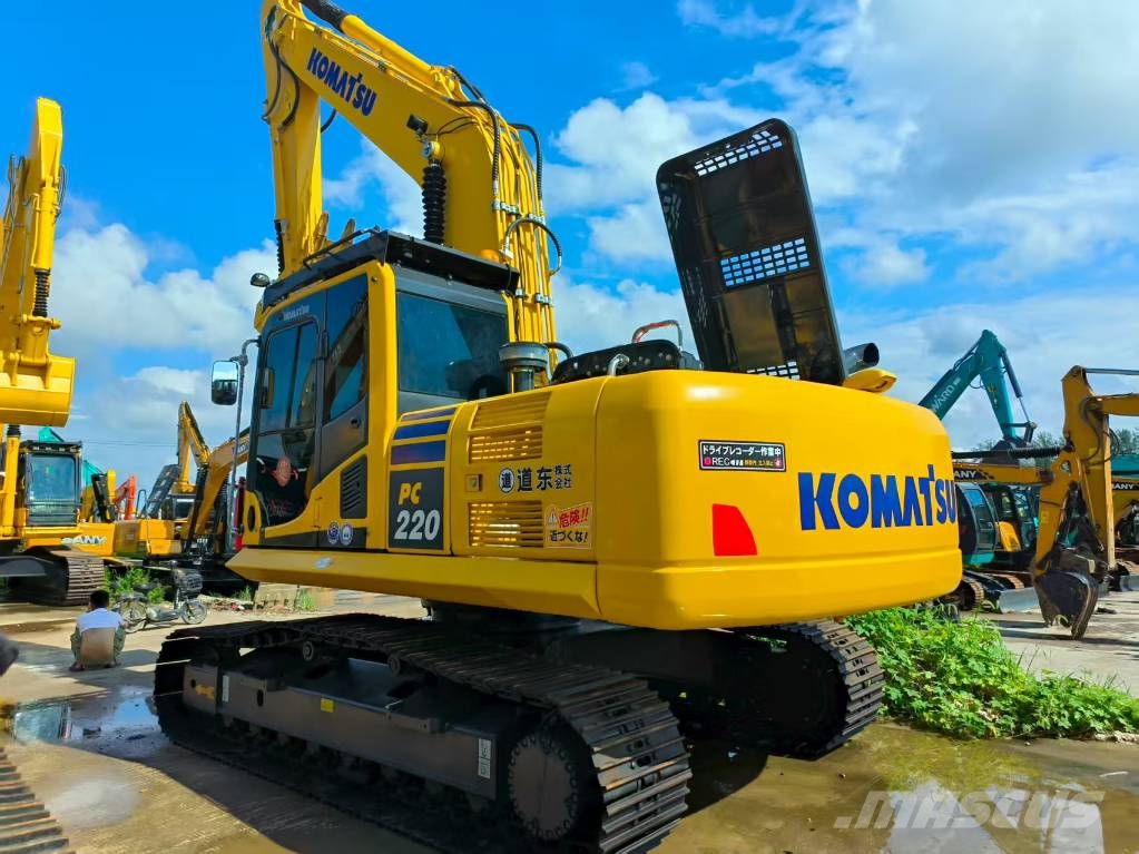 Komatsu PC 220 履带挖掘机