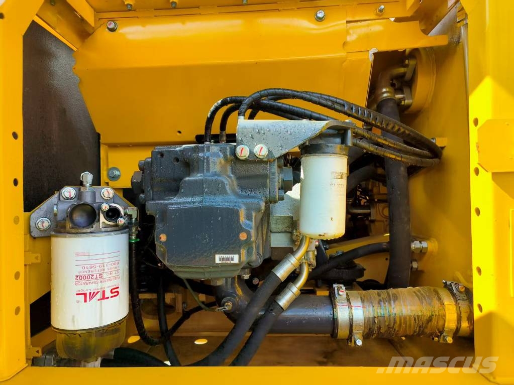 Komatsu PC 220 履带挖掘机