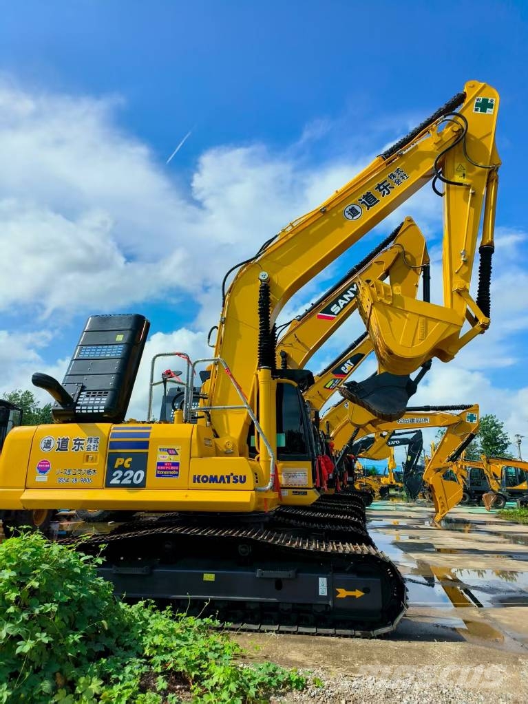 Komatsu PC 220 履带挖掘机
