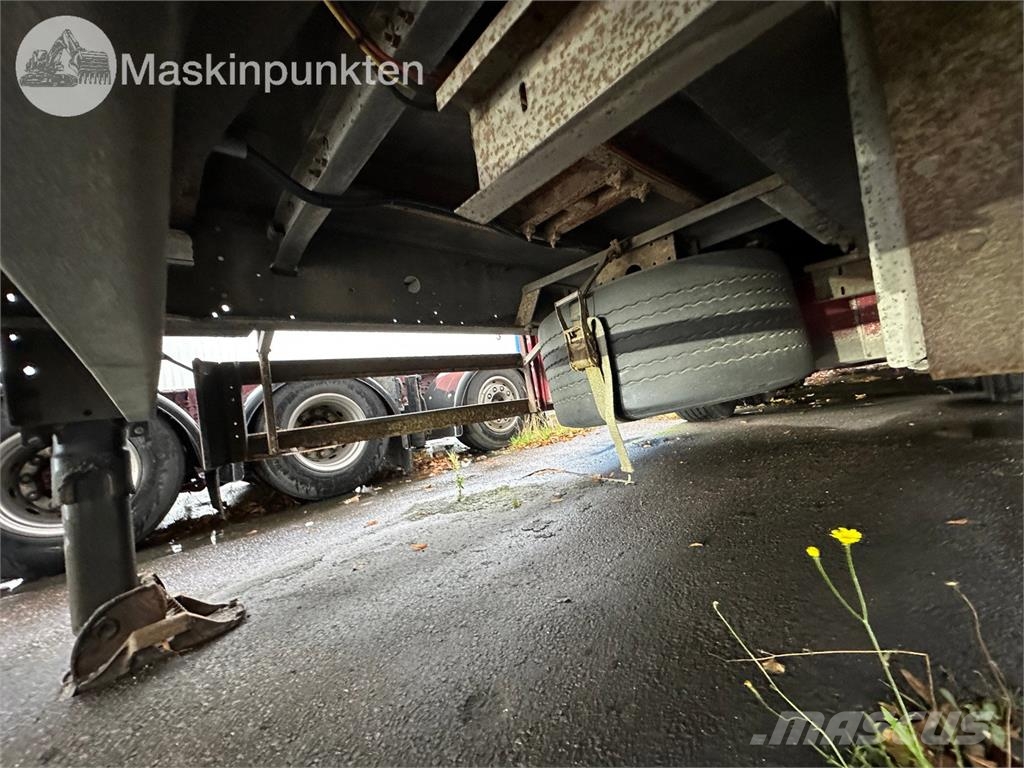 Schmitz S01 Curtainsider semi-trailers