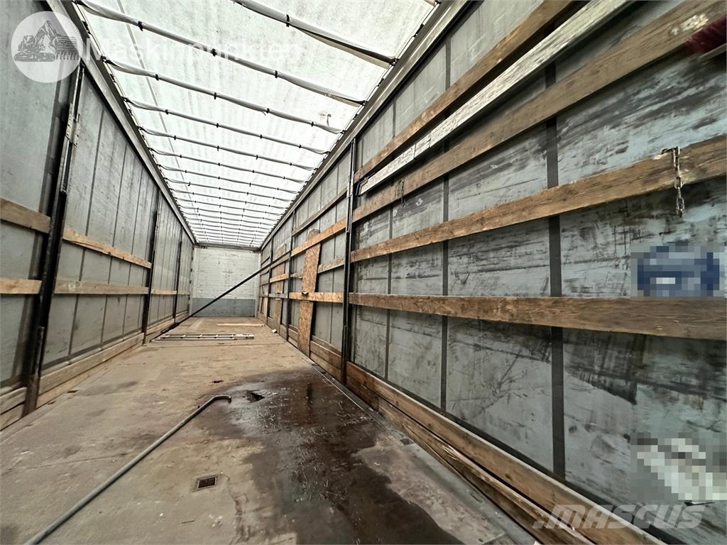 Schmitz S01 Curtainsider semi-trailers