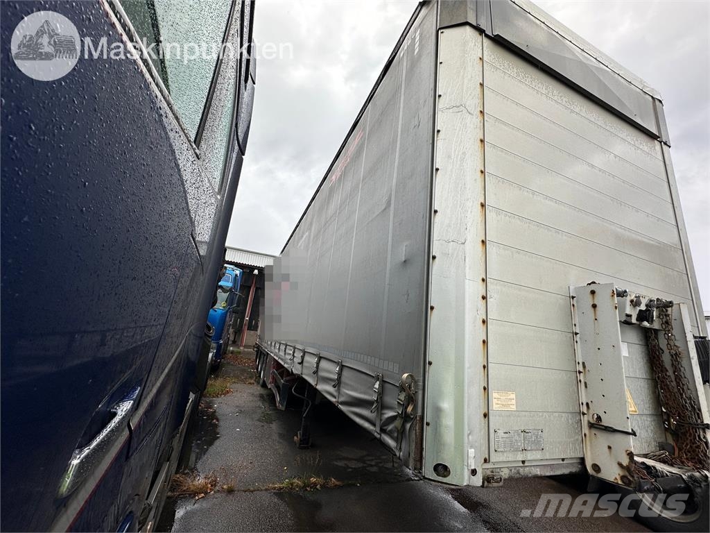 Schmitz S01 Curtainsider semi-trailers