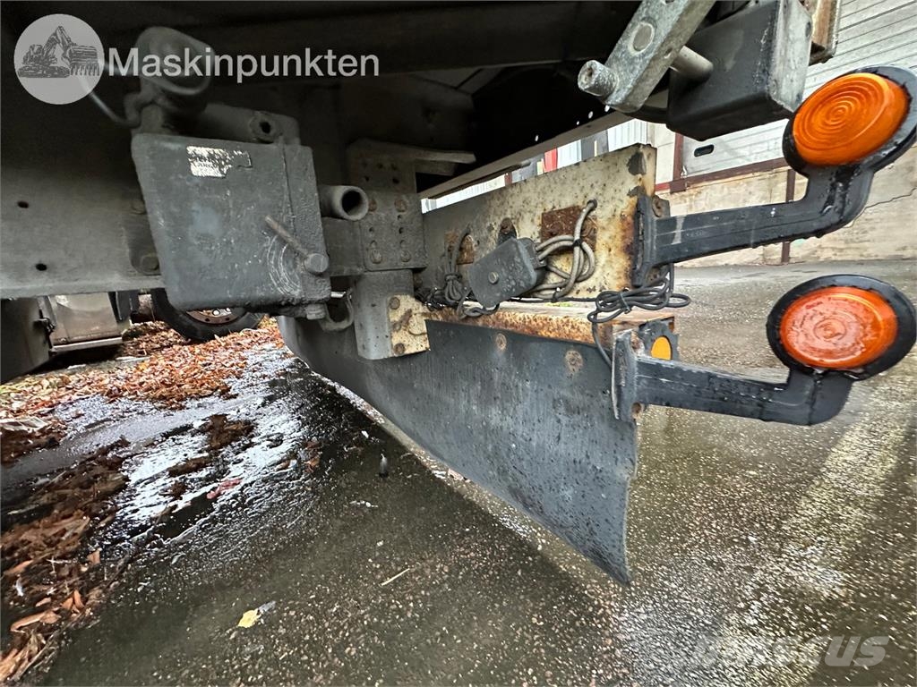 Schmitz S01 Curtainsider semi-trailers