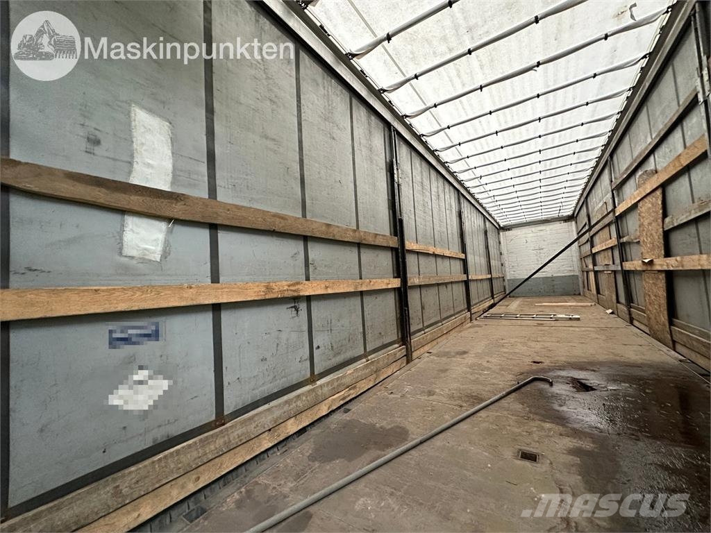 Schmitz S01 Curtainsider semi-trailers