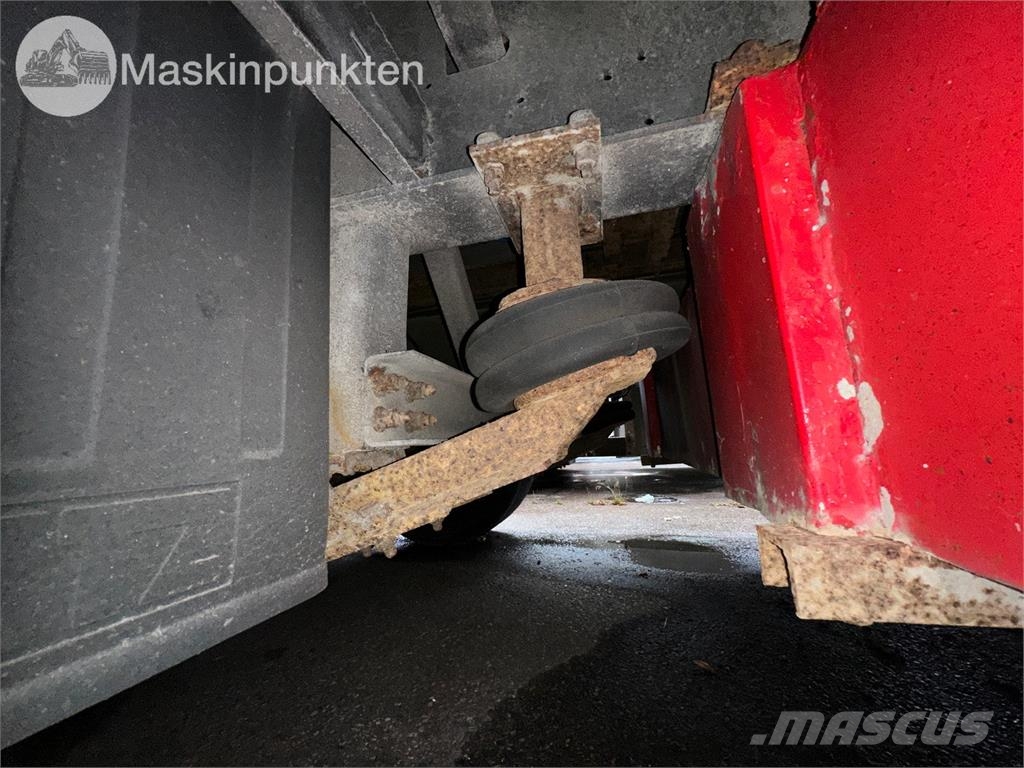 Schmitz S01 Curtainsider semi-trailers
