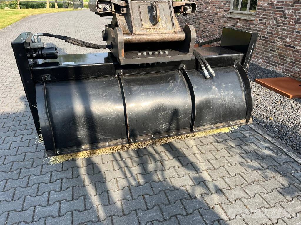 Engcon bezem SR1800 CW30 SR1800 CW30 Bouw - Overige