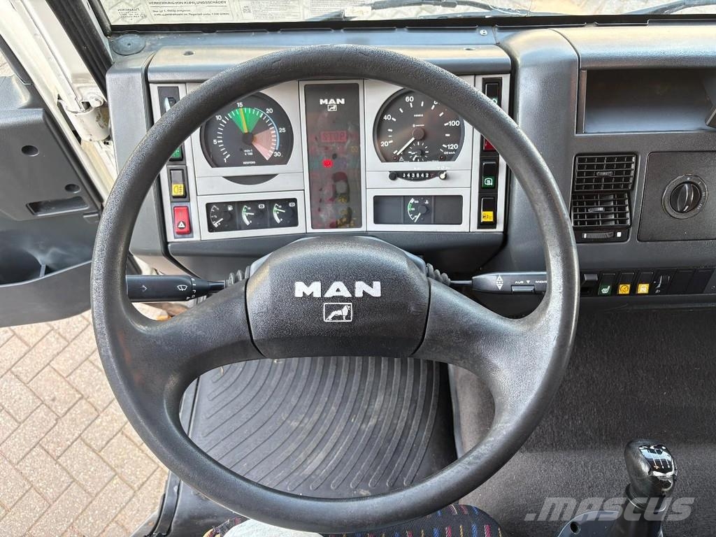 MAN LE 170 C + Loadlift + Euro 3 Camion cassonati