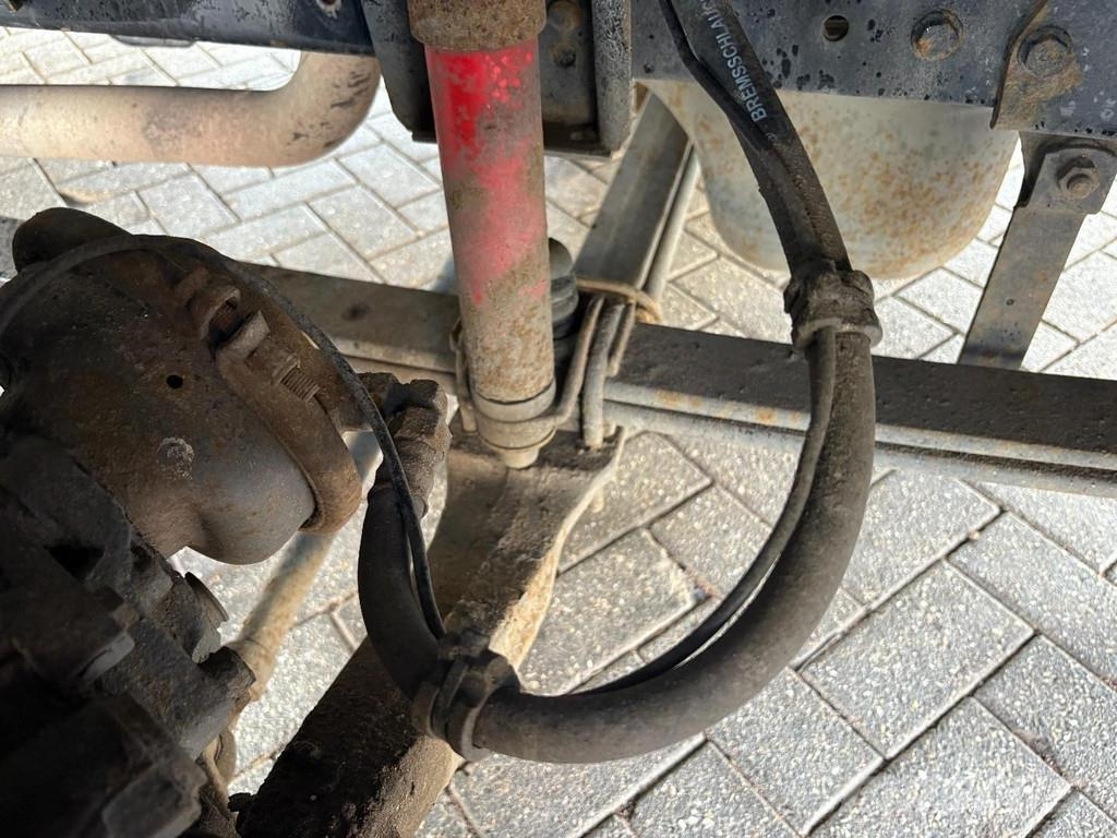 MAN LE 170 C + Loadlift + Euro 3 Camion cassonati