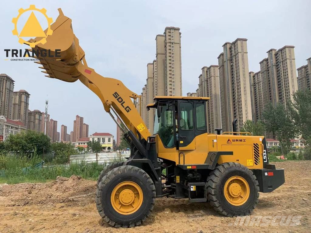 SDLG LG 933 L Фронтальные погрузчики