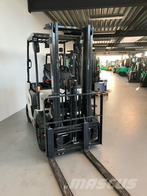 Mitsubishi FD25N3 Diesel forklifts