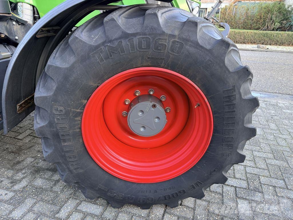 Fendt 720 S4 Vario Profi Plus Tracteur