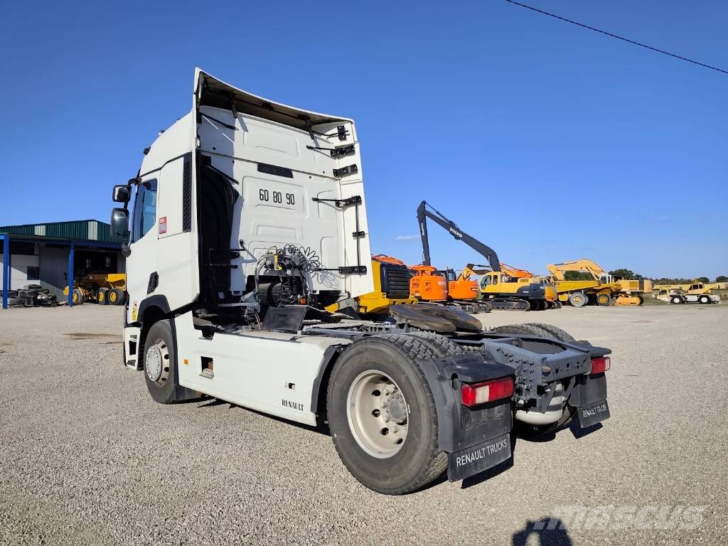 Renault T وحدات الجر