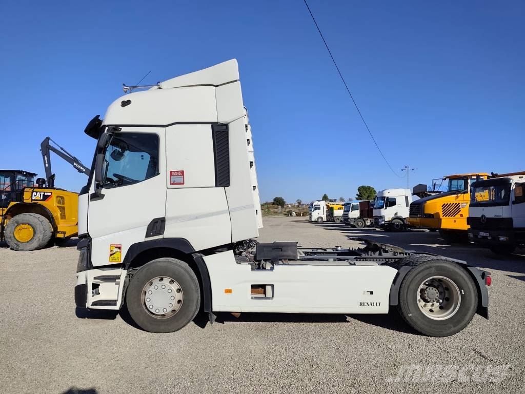 Renault T وحدات الجر
